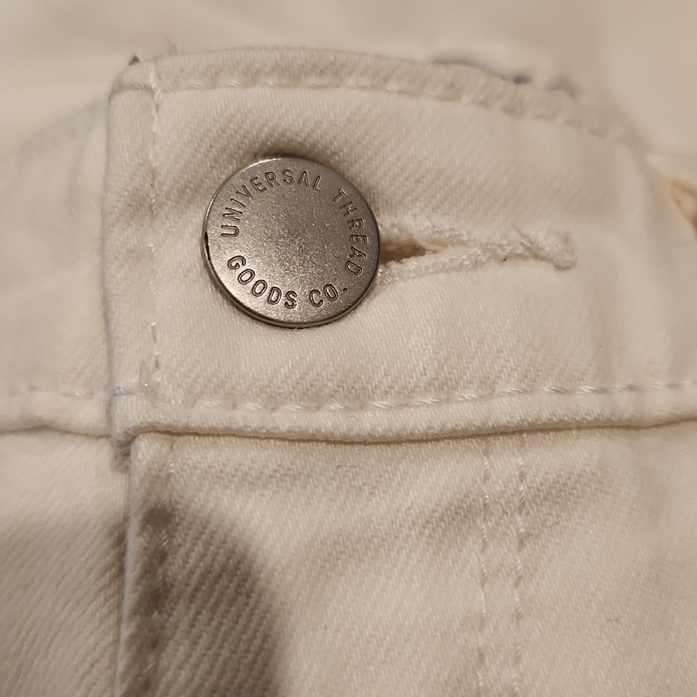 [Universal Thread] Mid Rise Skinny - Size 2/26R - Picture 4 of 9